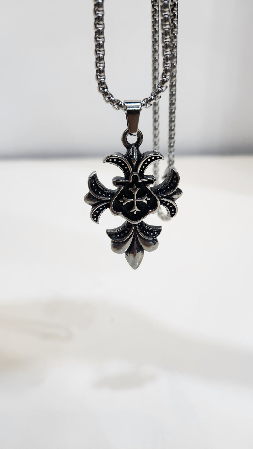 Chrome Heart Titan Crest Pendant- (CH-46)