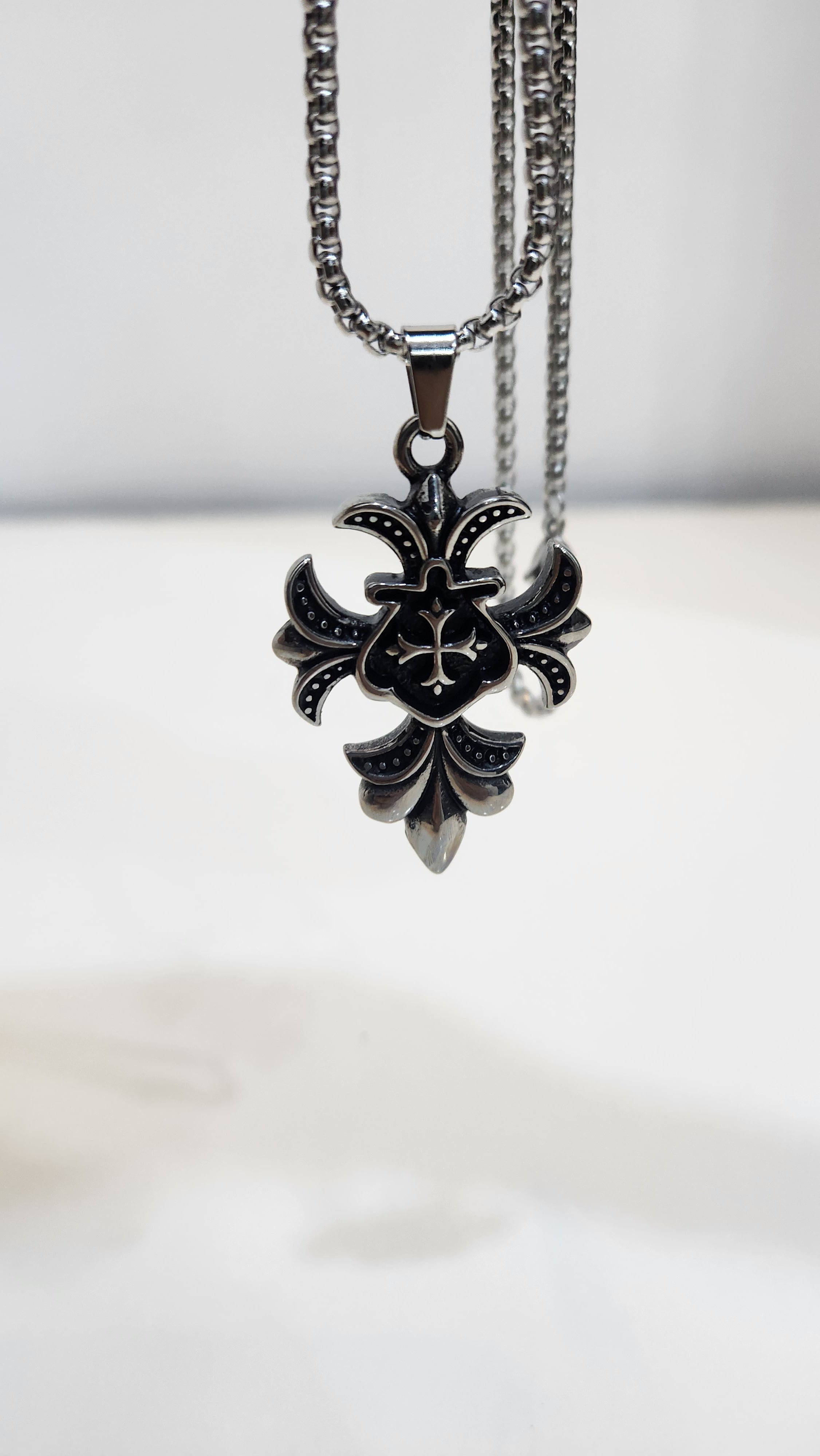 Chrome Heart Titan Crest Pendant- (CH-46)