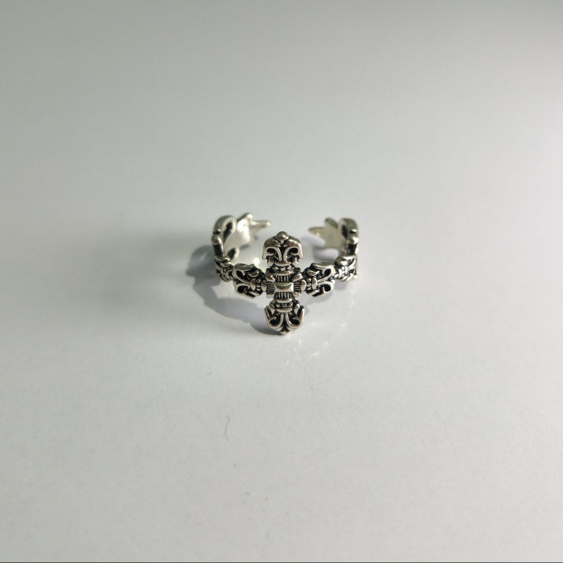 Chrome Heart Ring (CH-8) – ZeonX
