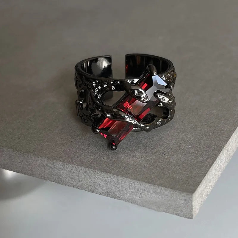 Gothic Lava Thorn Crystal Ring (ZX-108)