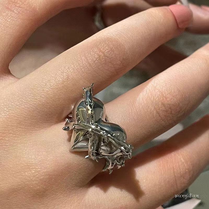 Gothic  Heart Thorn Ring(ZX-107)