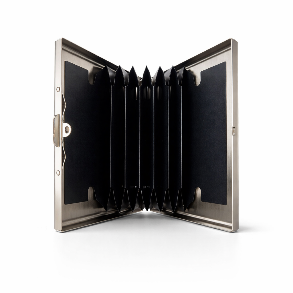 Chrome Heart (Card Holder Silver) (ZX-923) – ZeonX Chrome Heart (Card Holder Silver) (ZX-923) – ZeonX