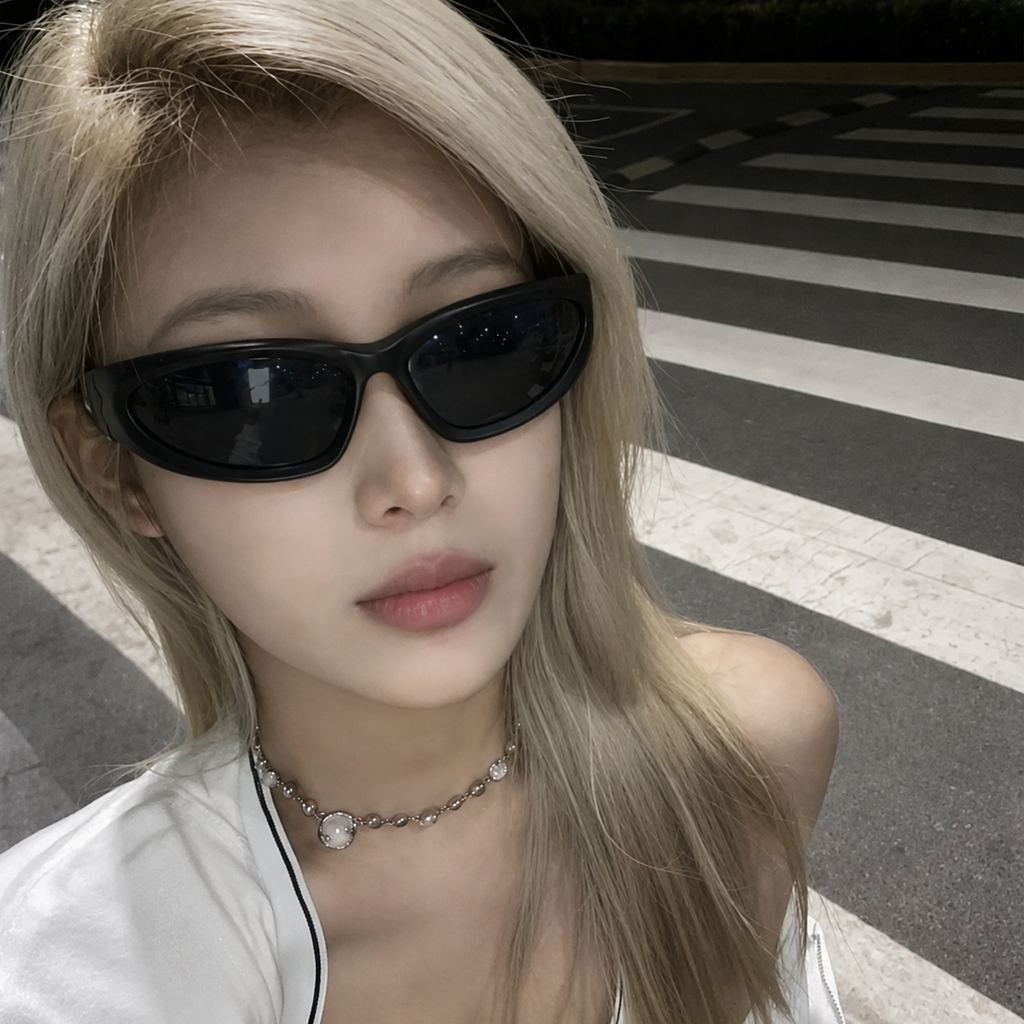 Y2K Glasses (Black)