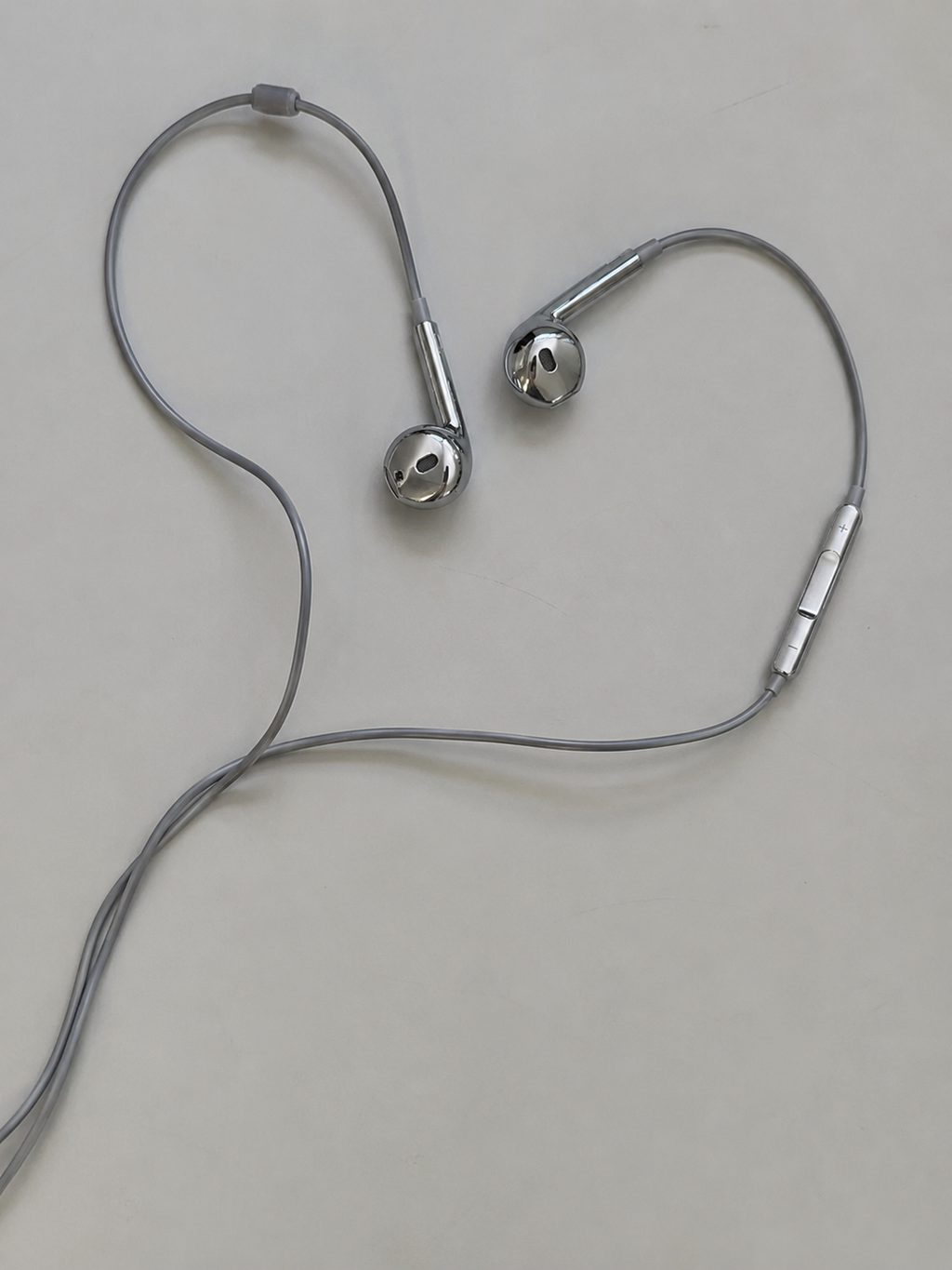 Chrome Premium Earbuds (C-Type)