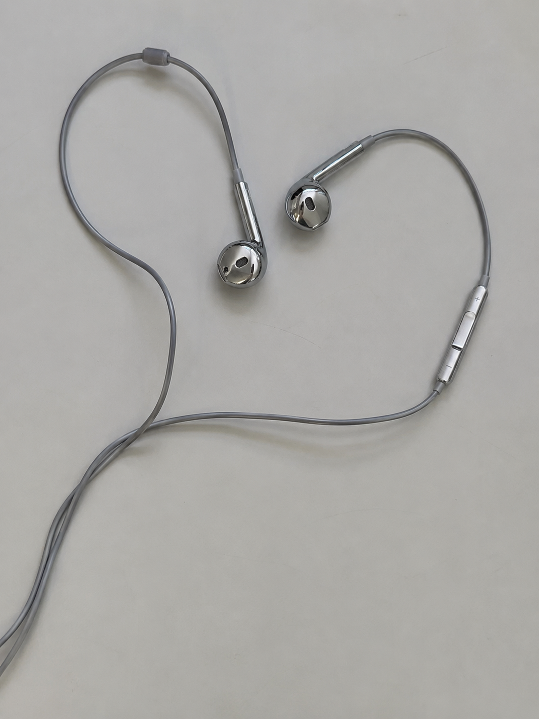 Chrome Premium Earbuds (C-Type)